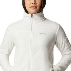 Columbia Women's Fast Trek™ II Fleece Jacket Sea Salt -Araeom Shop 1465351 125 a2 presethigh res jpeg 300 dpi