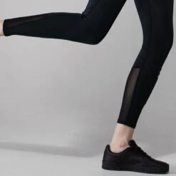 Women's Anya 7/8 Length Leggings Black / Pink -Araeom Shop 4t5a1668